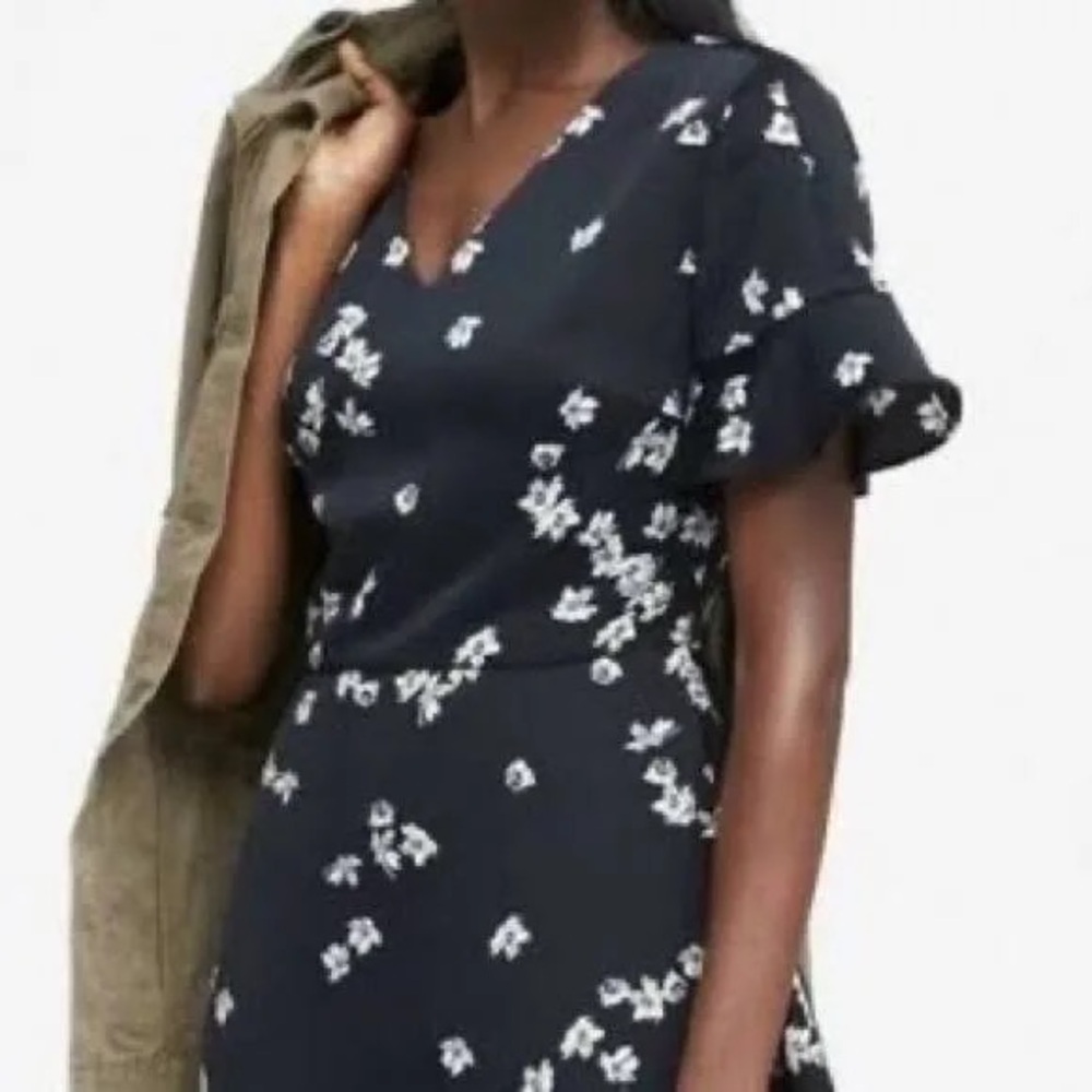 Floral Black Dress Banana Republic NWT Navy White Pattern Short Ruffle Sleeve